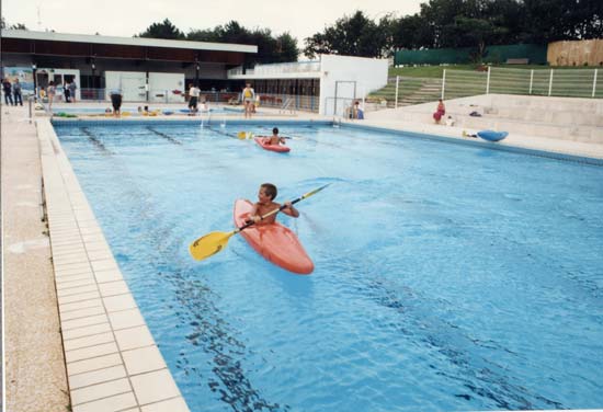 Initiation au kayak à la piscine