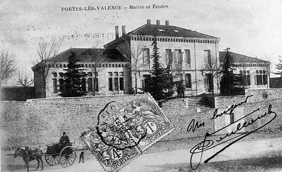 L'école et la mairie derrère la route principale (aujourd'hui Rue Jaurès)