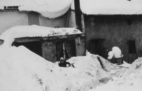 En décembre 1970, d'importantes chutes de neige paralysérent la cité durant 2 semaines