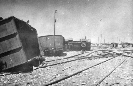 Réseaux de voies ferrées détruites au niveau de Portes lors des bombardements américains d'août 1944