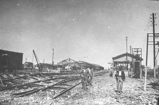 destruction du dépôt SNCF suite aux bombardements américains de juillet 1944