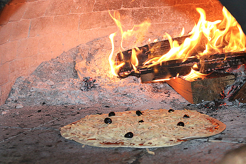 Pizza Joss, au feu de bois